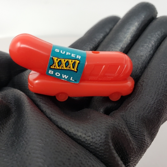 Oscar Mayer Weiner Super Bowl Whistle Sticker Peeling - Picture 4 of 10